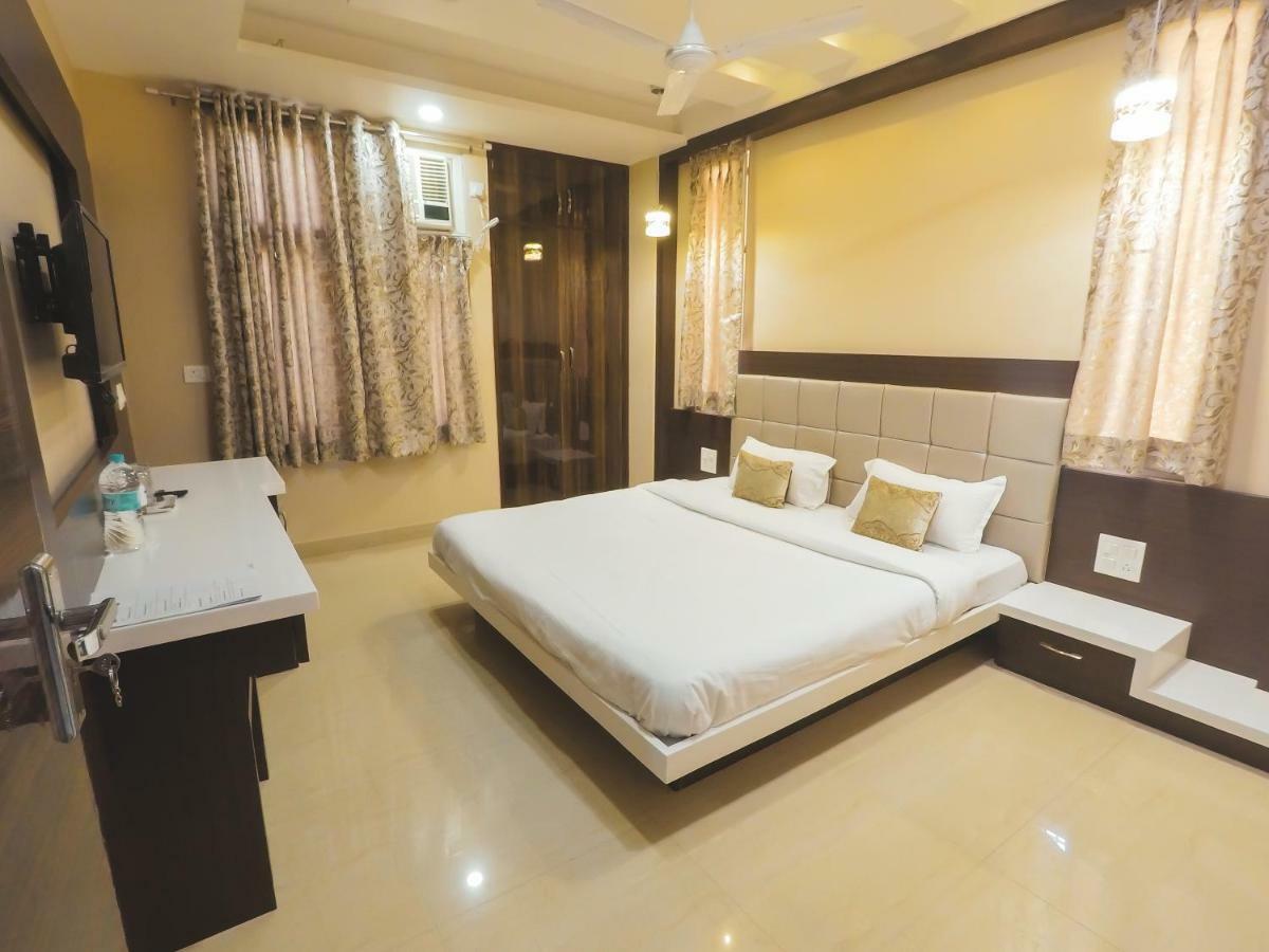 Travelling Troopers Homestay Varanasi Exterior photo